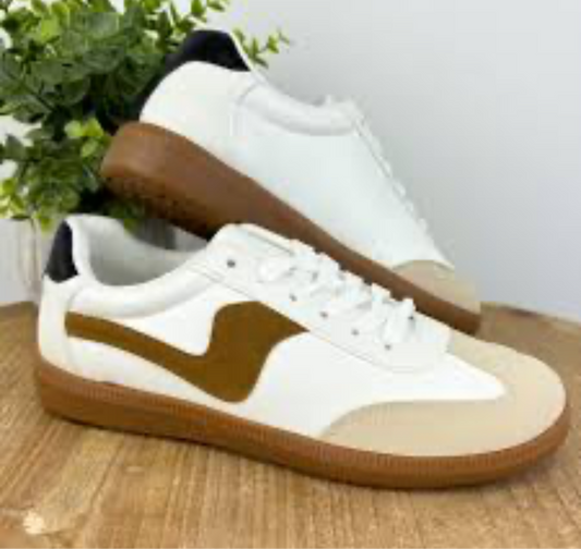 YoungVille Sneaker-Gold Sneaker