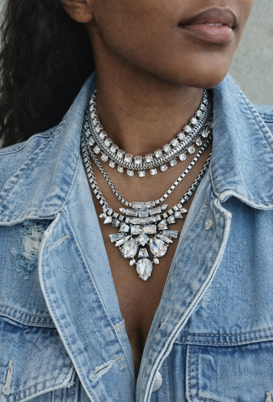 Antique Stone Embellished Statement Necklace_Silver