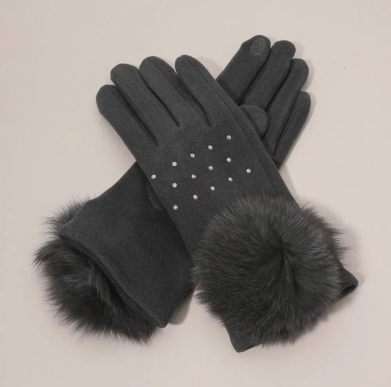 Faux Fur Gloves Cuff Pom w/Rhinestone